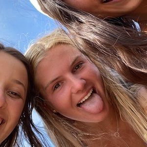 Meet your Posher, Caroline